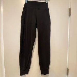 Lululemon Black “Align High-Rise Jogger” Leggings